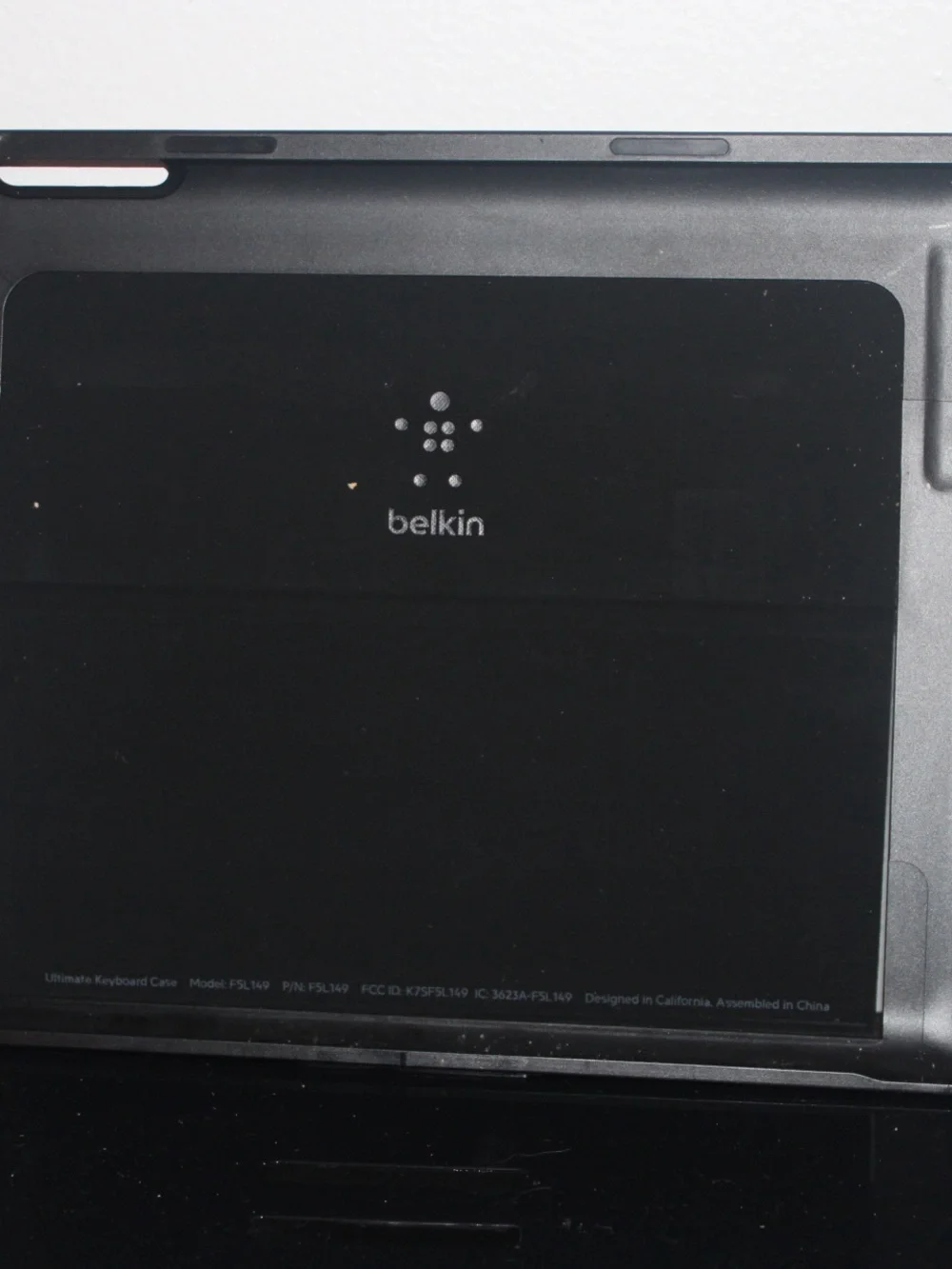 Belkin Ultimate Keyboard/Cover Case for Ipad iPad 4/3/2